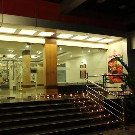 Thrissur Hotel Peninsula מראה חיצוני תמונה