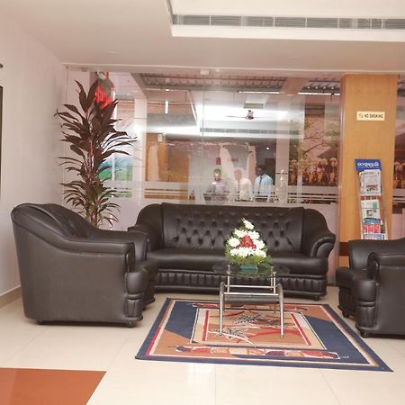 Thrissur Hotel Peninsula מראה חיצוני תמונה