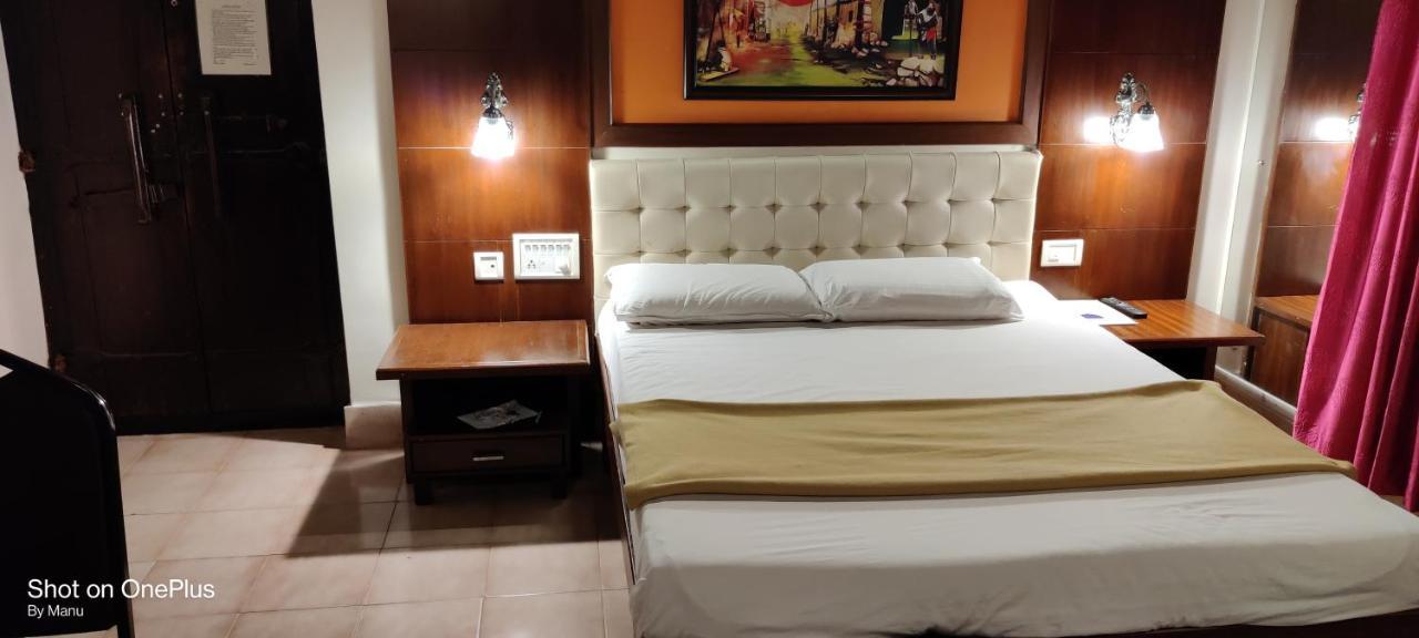 Thrissur Hotel Peninsula מראה חיצוני תמונה