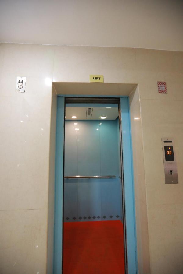 Thrissur Hotel Peninsula מראה חיצוני תמונה