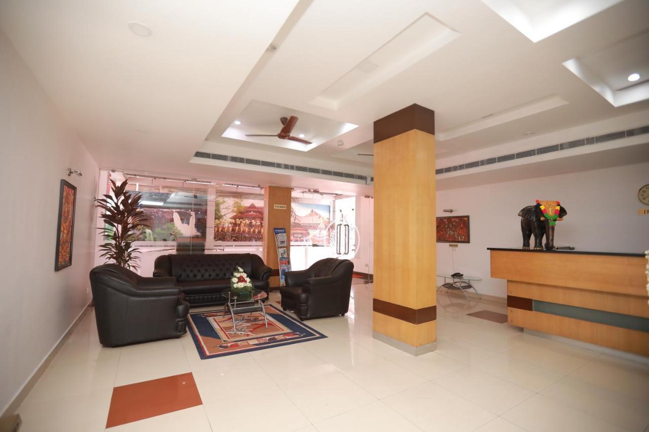Thrissur Hotel Peninsula מראה חיצוני תמונה